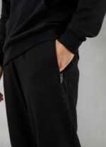 Gym King Linear Print Interlock Jogger Black Men Clothing J2PFB292 - Image 4